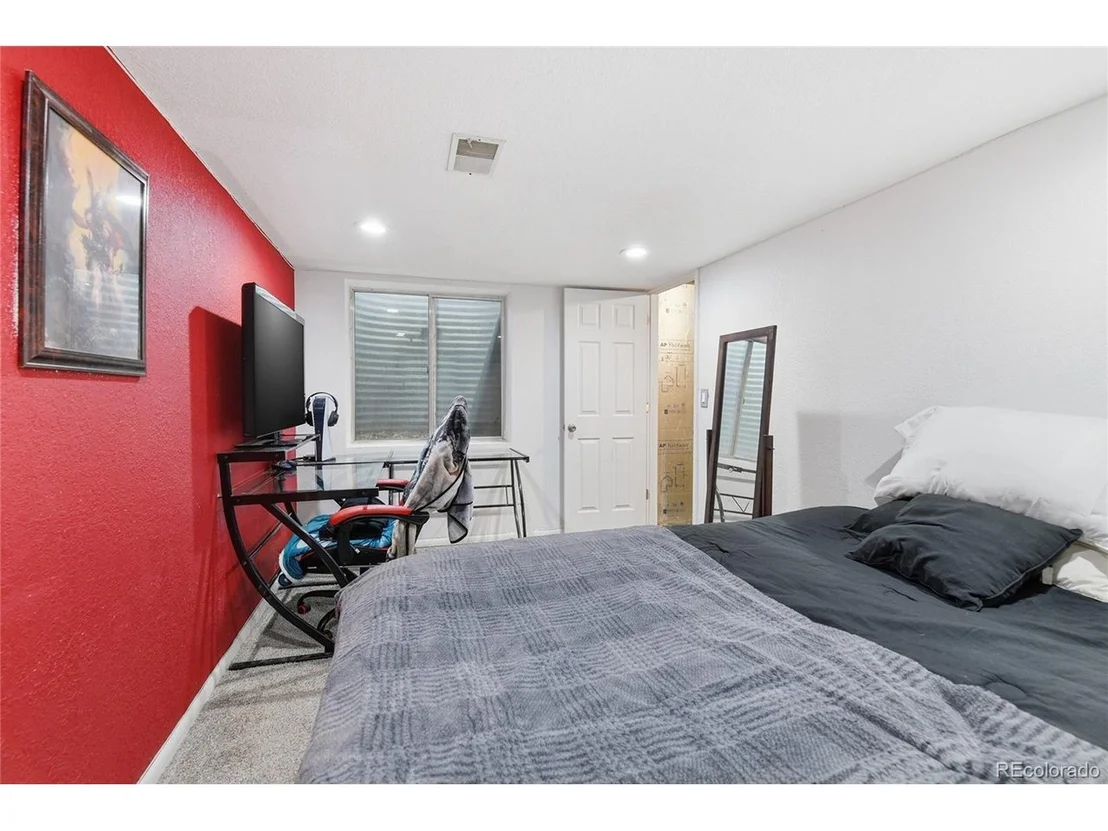 Photo of 450 N 9th Pl