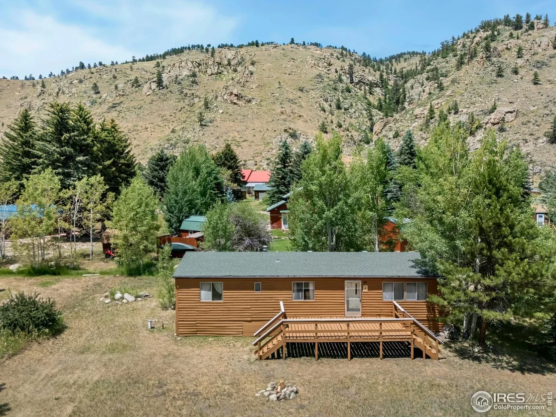 Photo of 277 Riverside Dr