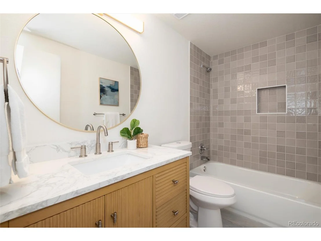 Photo of Unit D at 8422 Everett Way