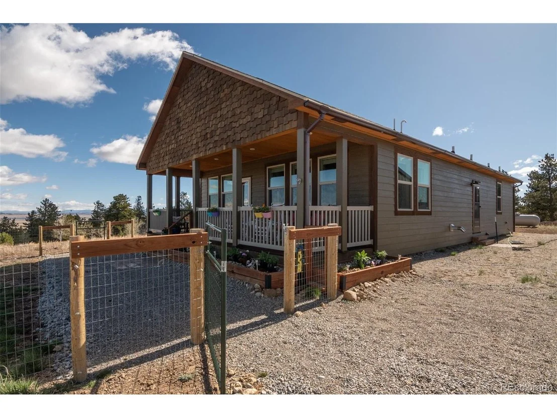 Photo of 526 Wagon Wheel Rd
