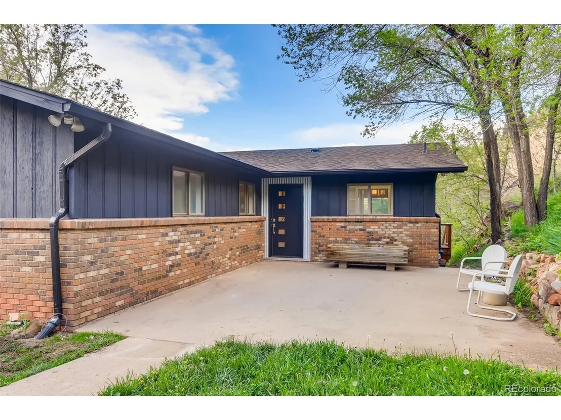 Photo of 69 Baldwin Cir