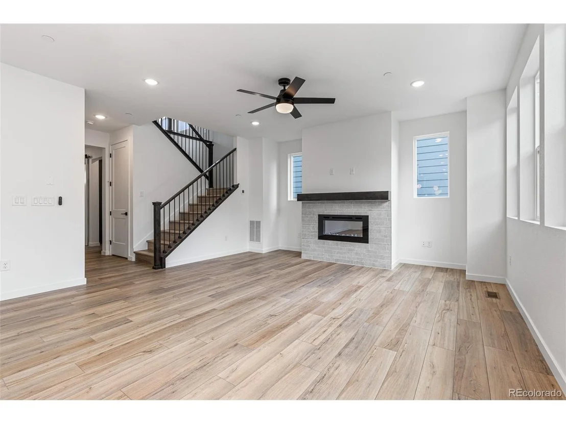 Photo of 356 Fox Ln