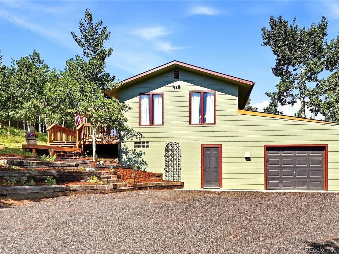 Photo of 277 Timbertop Rd