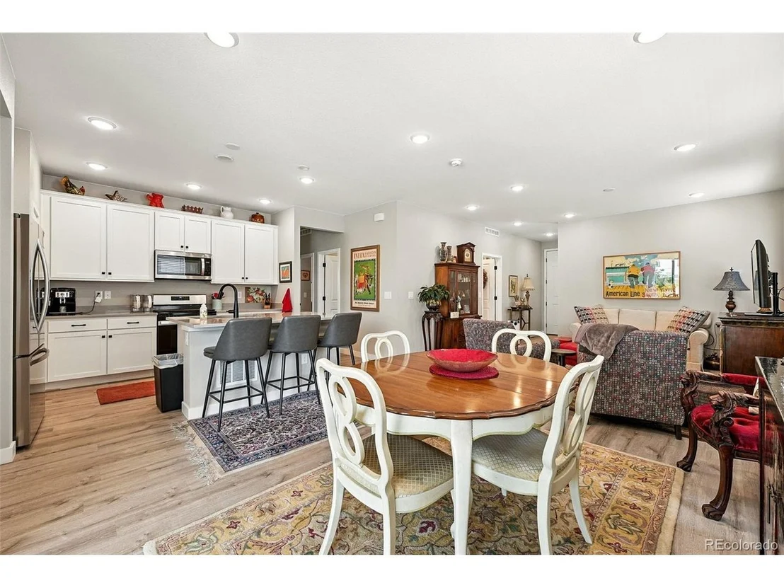 Photo of 5417 Riverbend Ave