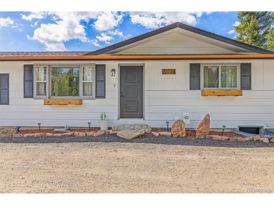 Photo of 33758 Harmon Rd