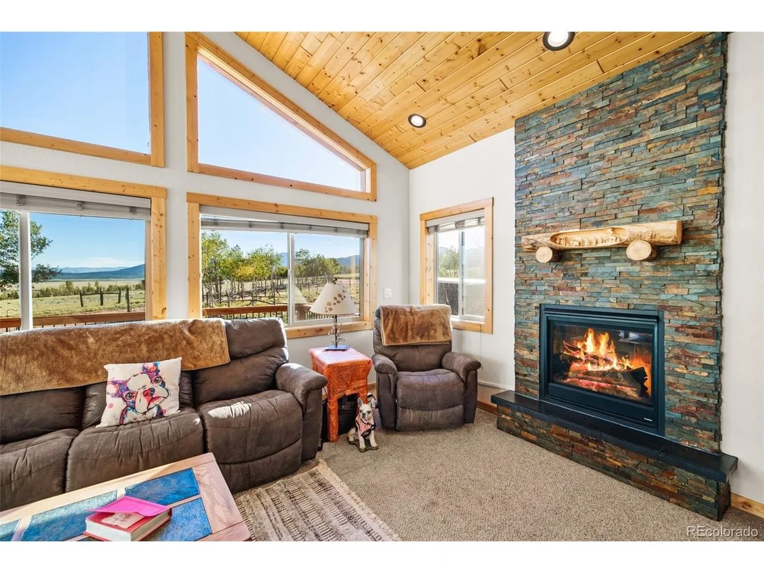 Photo of 982 Georgia Dr