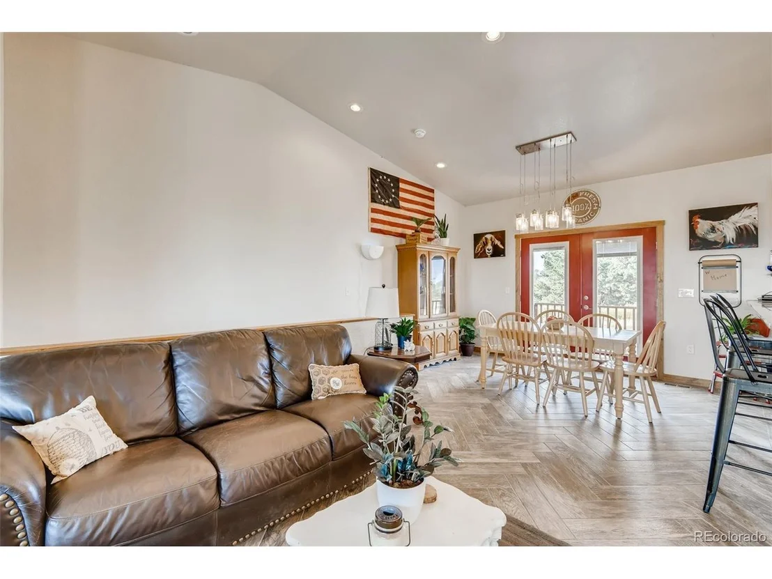 Photo of 1008 County Road 61