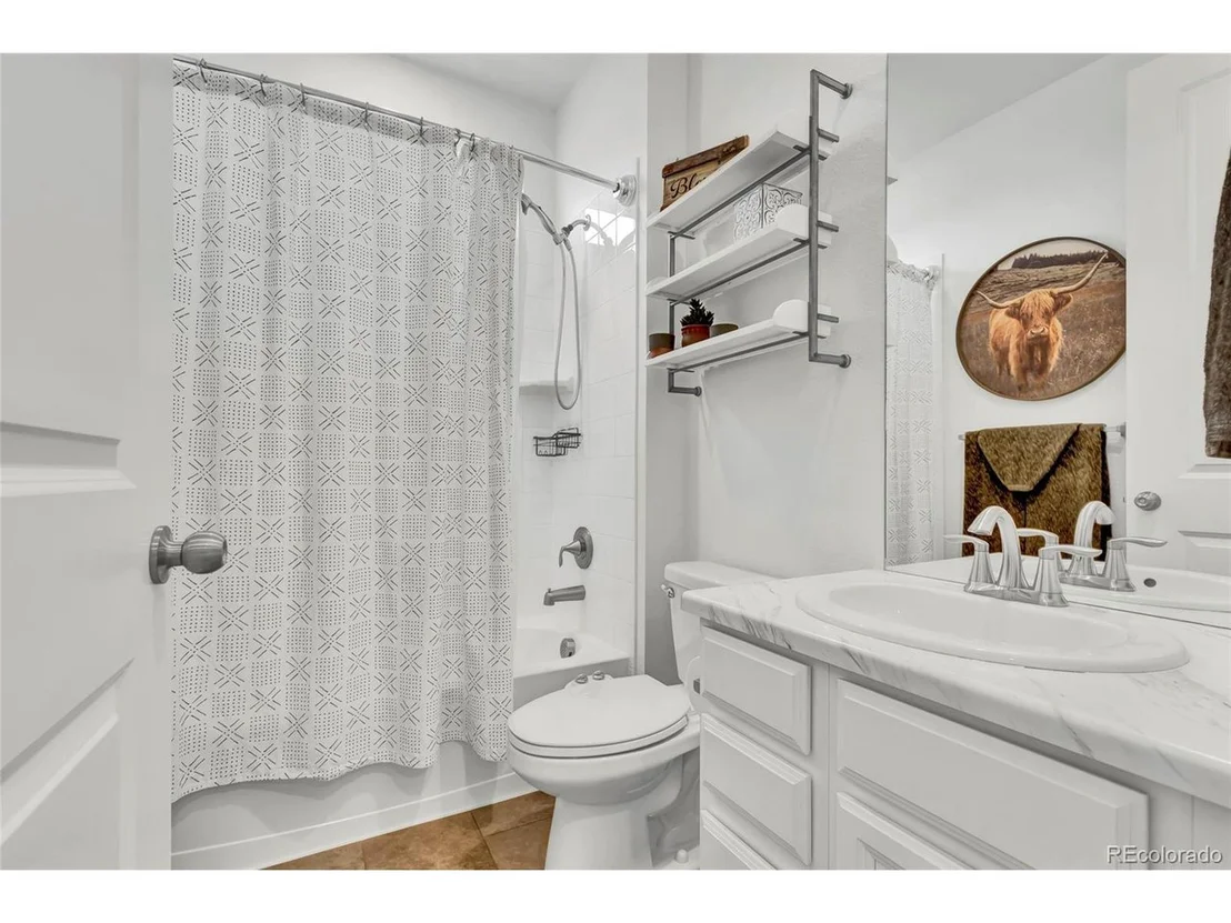 Photo of 1210 Horsetail Loop