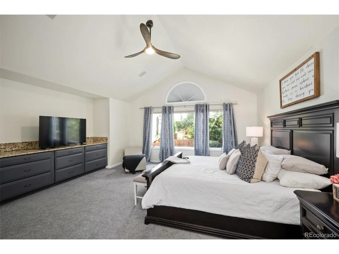 Photo of 10182 Knoll Cir