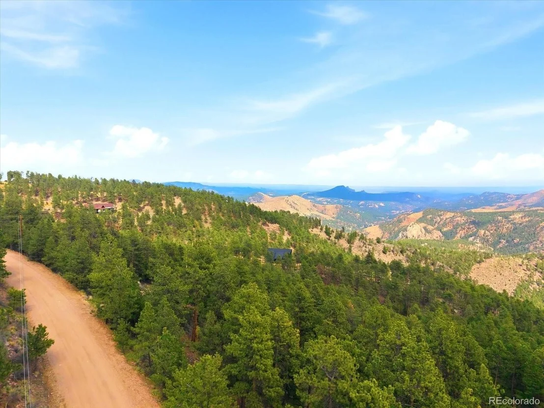 Photo of 475 Holmes Gulch Rd