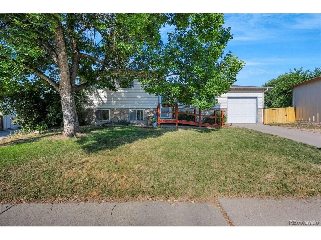 Photo of 11084 Clermont Dr