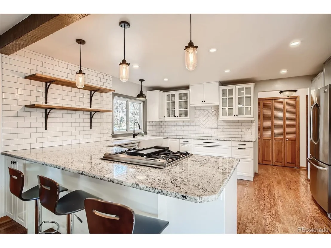 Photo of 6988 Carr Ct