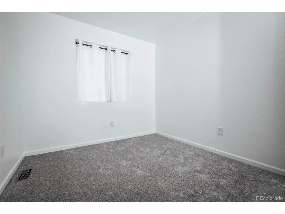 Photo of 18656 E Harvard Dr