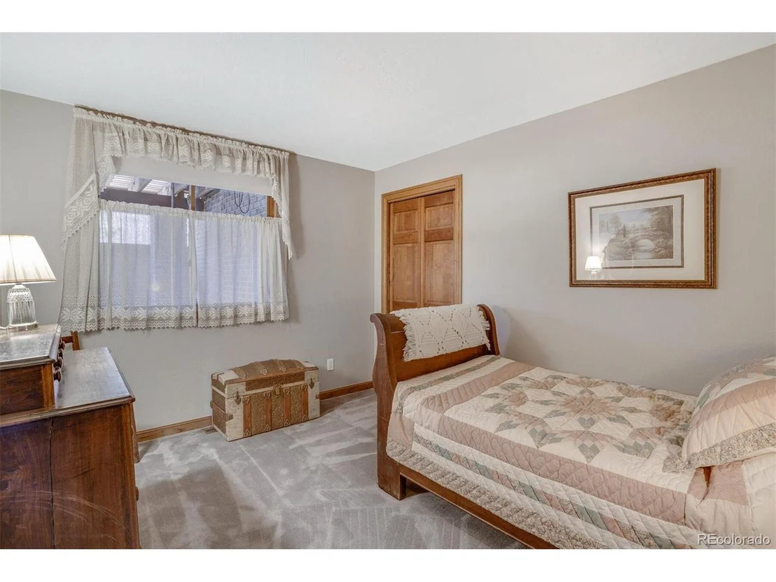 Photo of 836 Valley Rd
