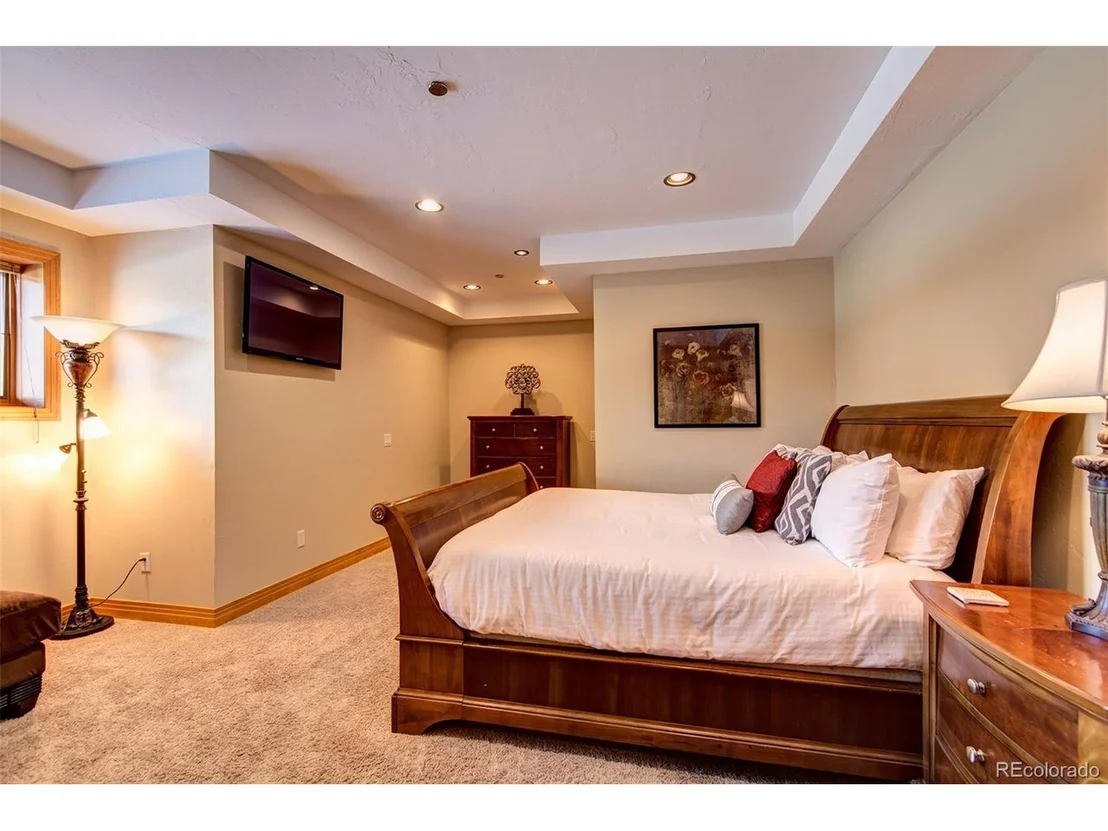 Photo of 101 Pearl Ln
