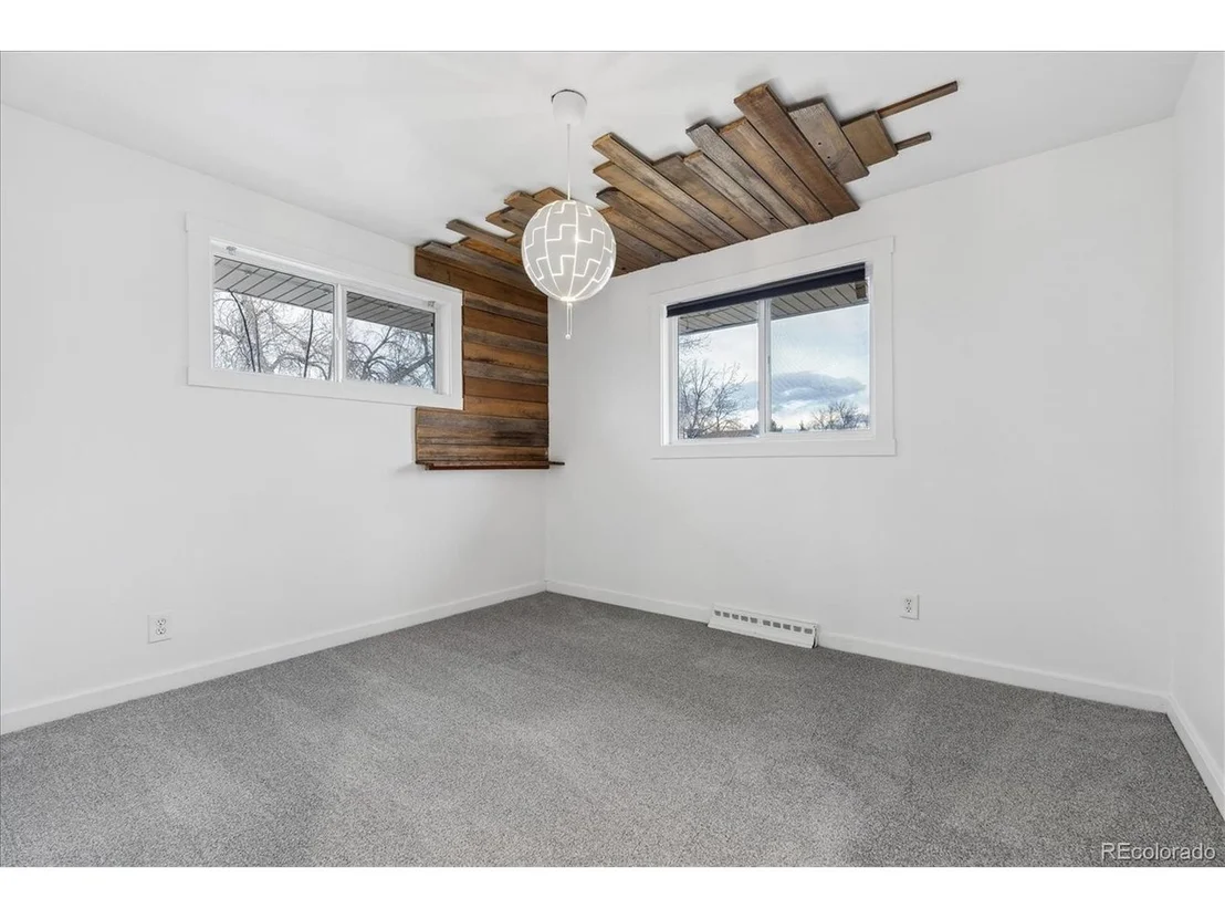 Photo of 215 Beryl Way