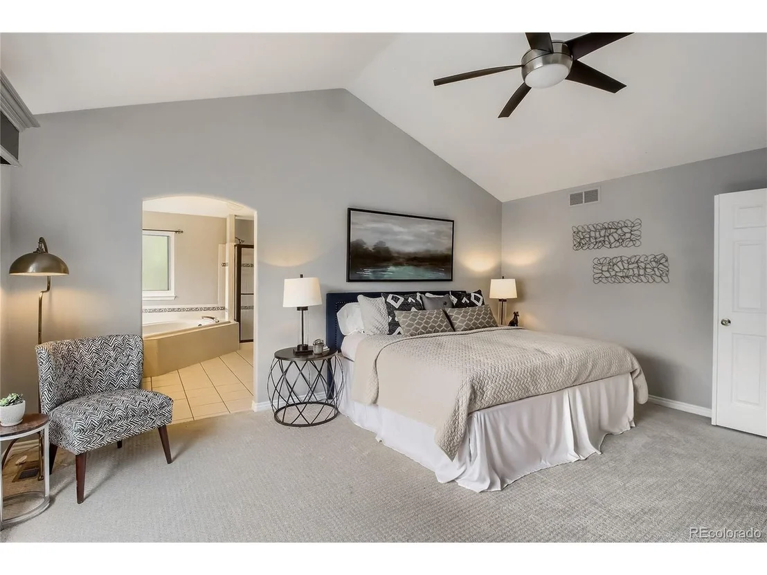 Photo of 1100 Sunset Dr