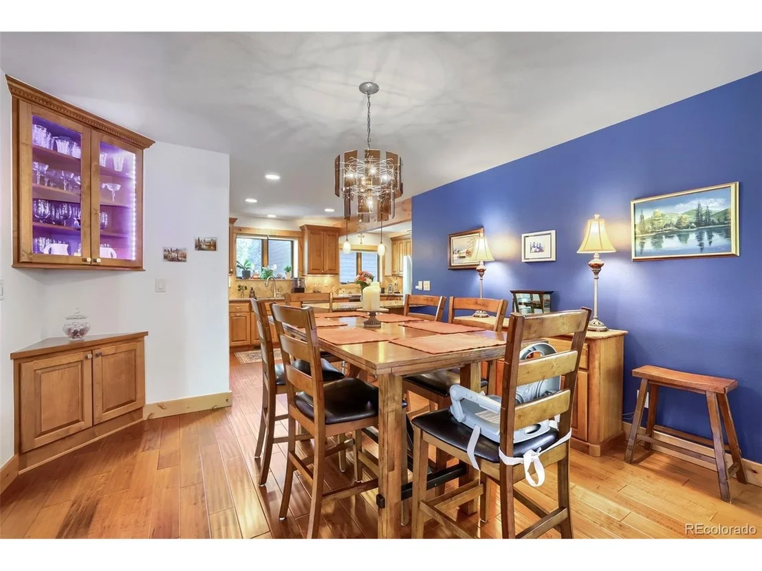 Photo of 460 W Coyote Dr