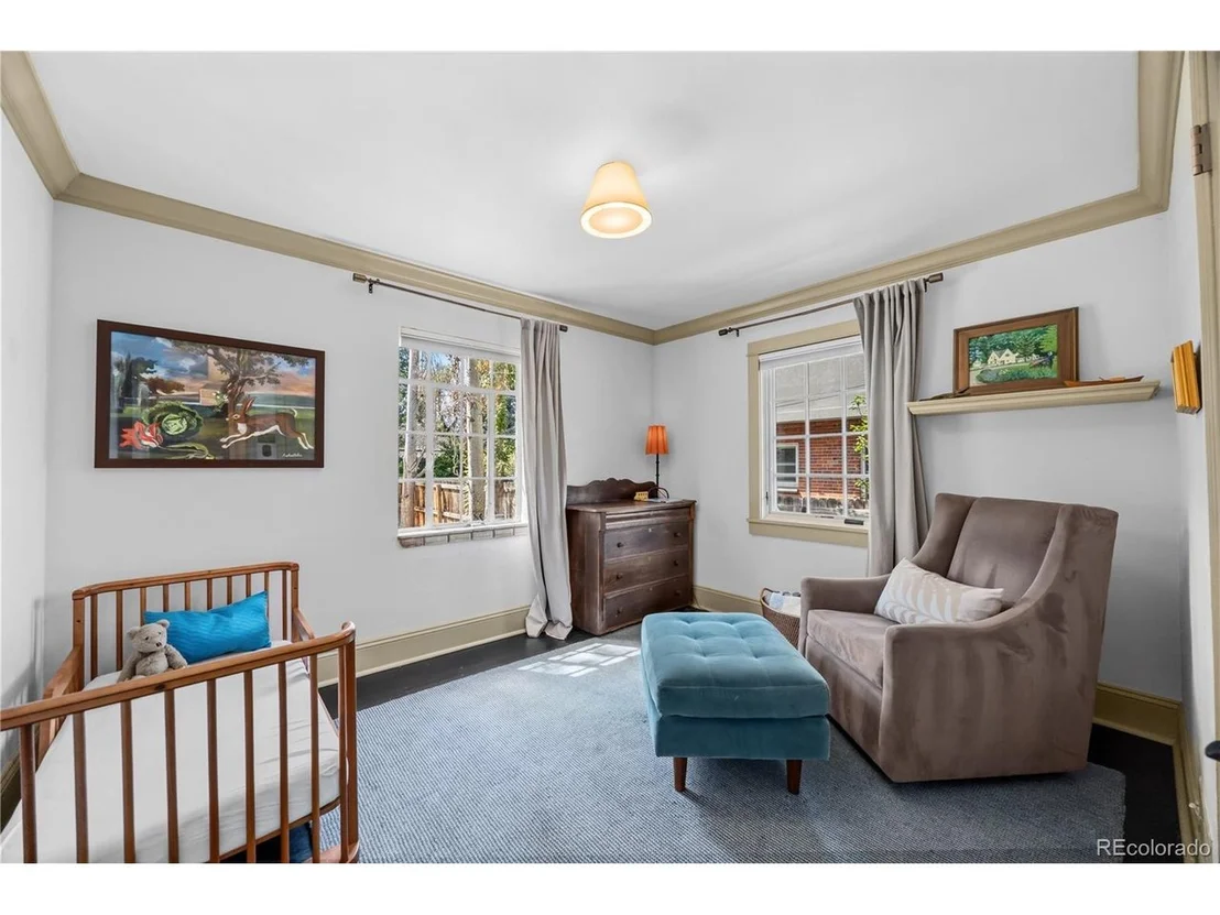 Photo of 2375 Locust St