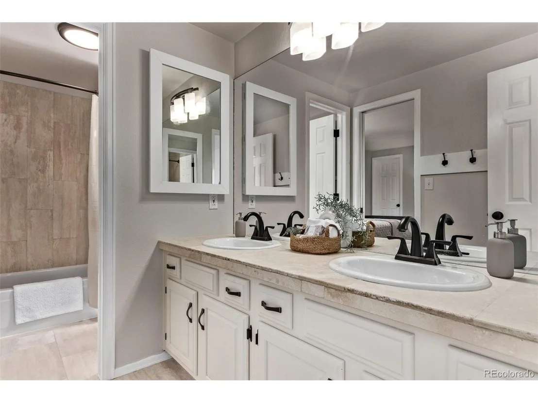 Photo of 1935 Mountain Laurel Cir