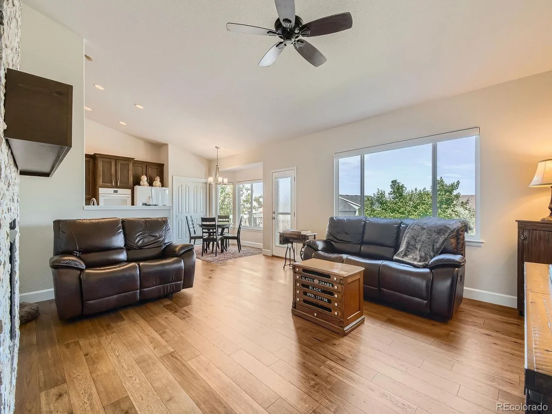 Photo of 21126 Saddleback Cir