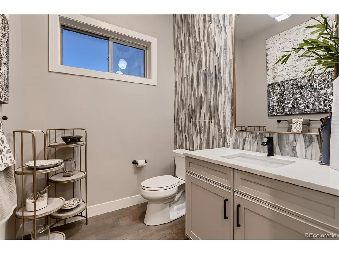 Photo of 698 Quarry Ct