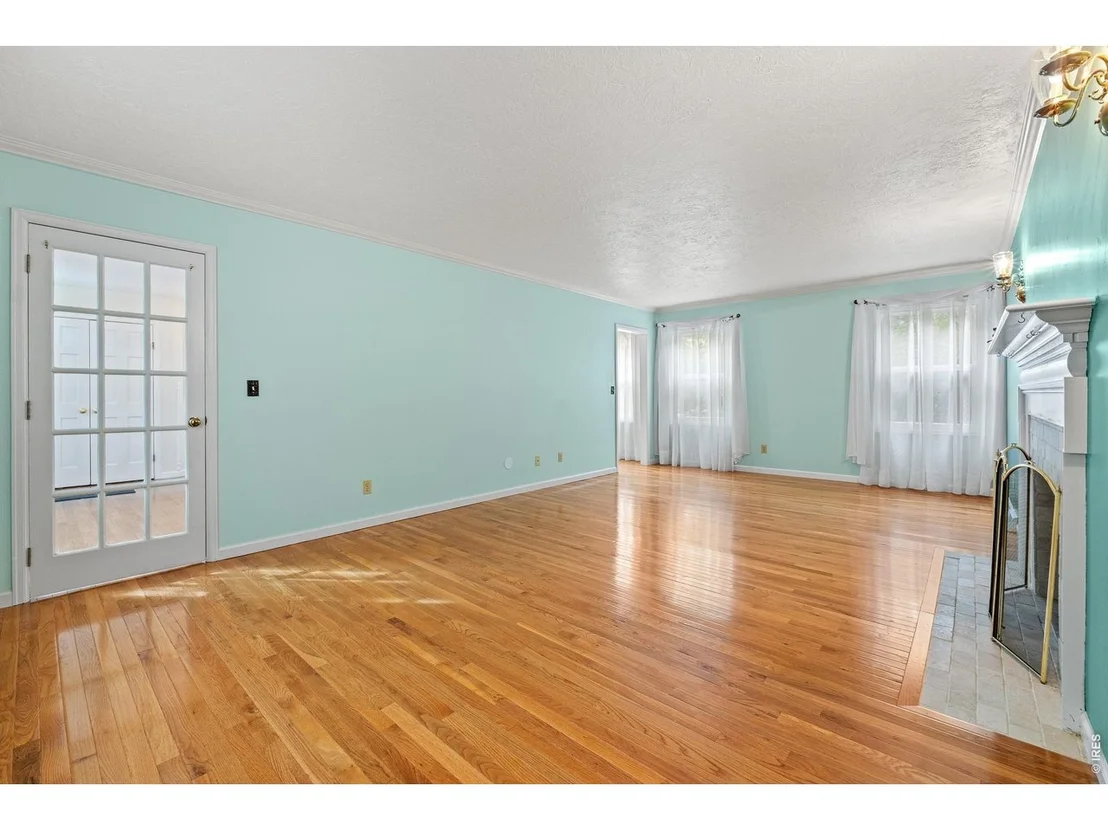 Photo of 1400 45th Ave