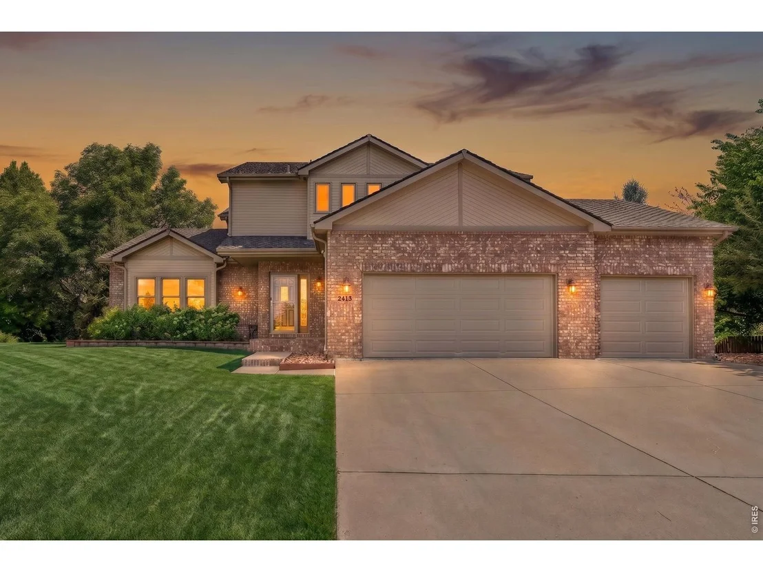 Photo of 2413 Willow Ln