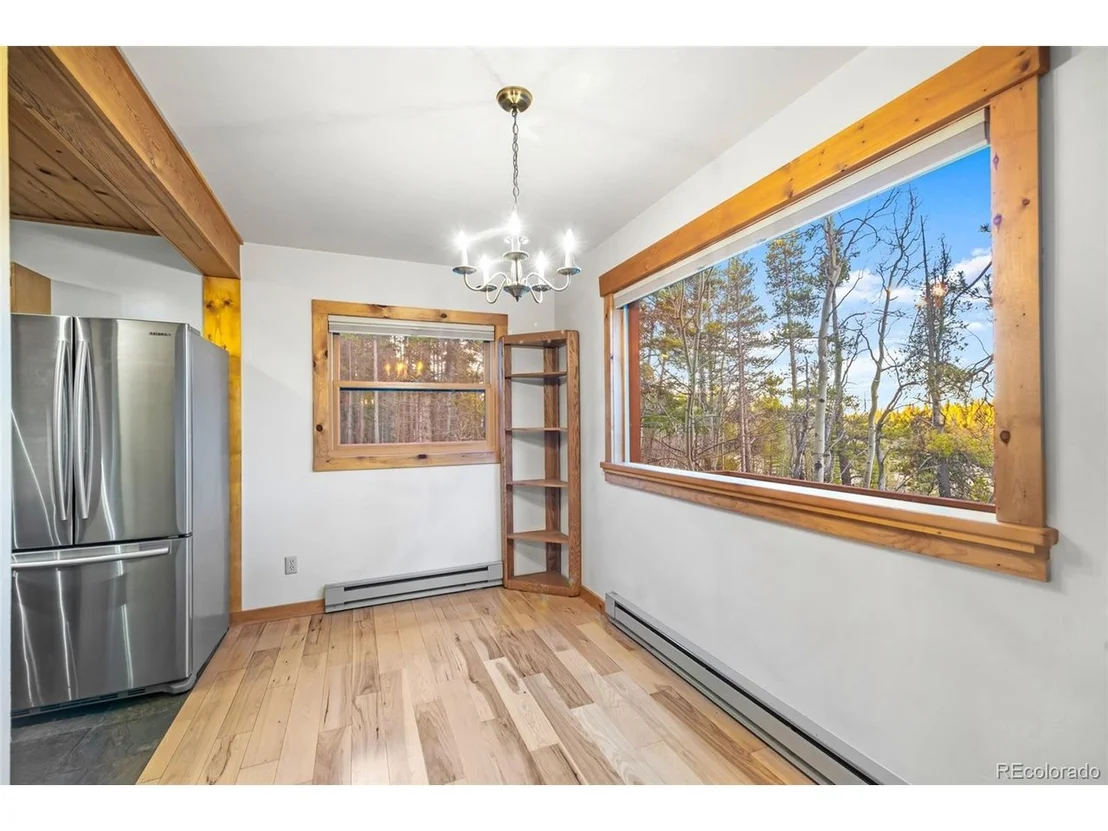 Photo of 1305 Lakeside Dr
