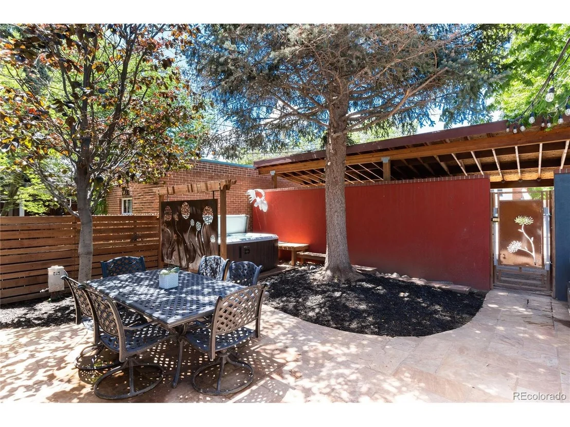 Photo of 3115 Lowell Blvd