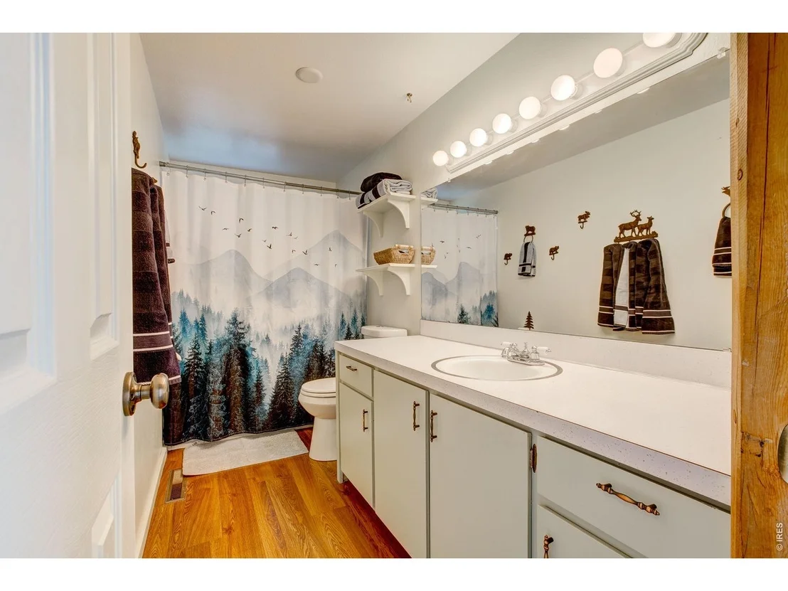 Photo of 301 Pine Tree Dr