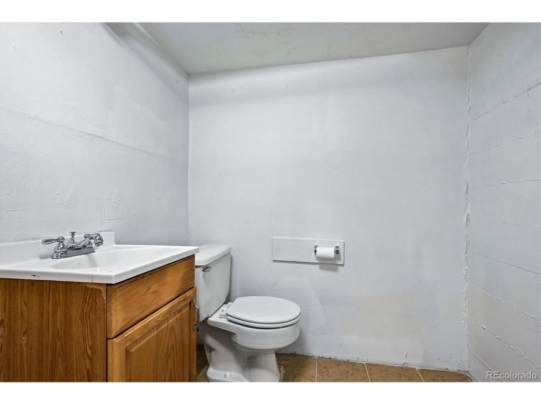 Photo of 323 Irving St
