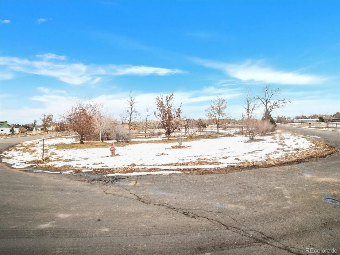Photo of 996 Paragon Dr