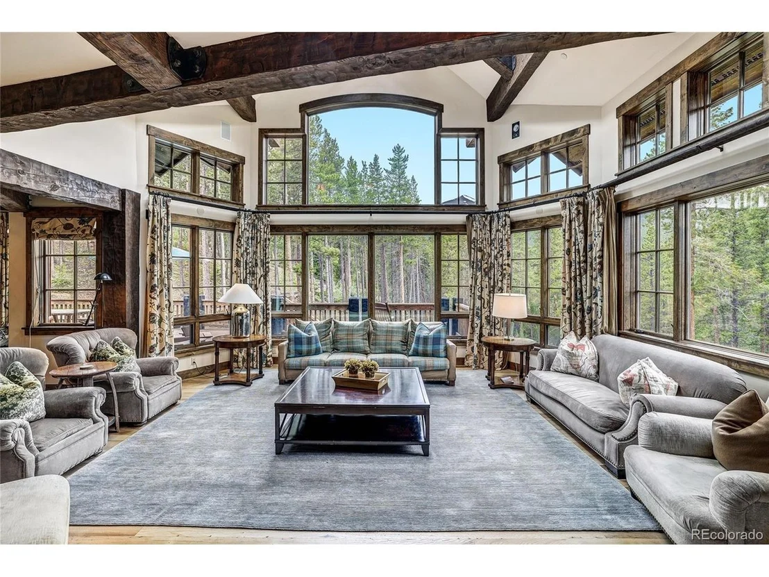 Photo of 456 Peerless Dr