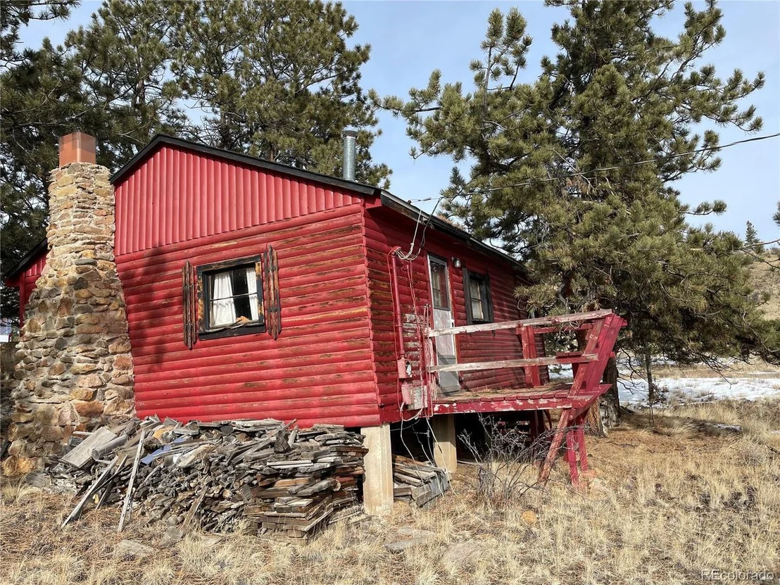 Photo of 586 Spring St