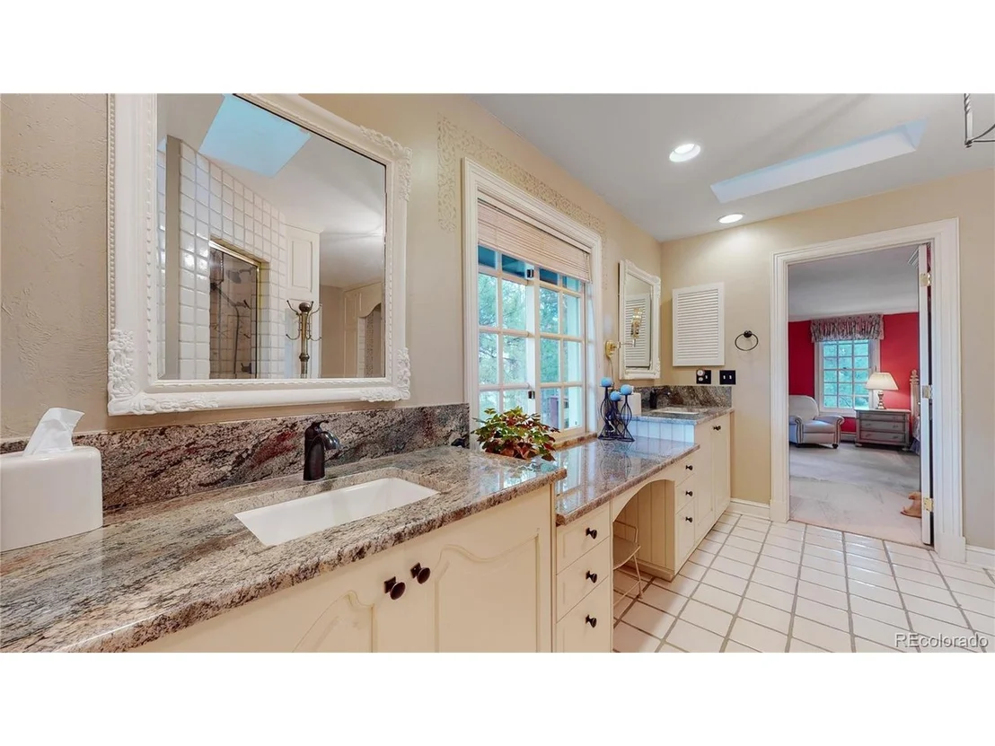 Photo of 424 Red Deer Rd