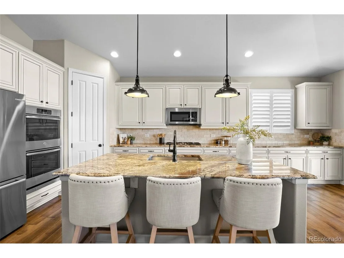Photo of 7658 Oasis Dr
