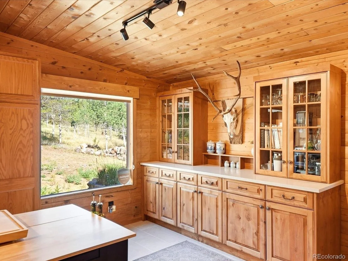 Photo of 277 Timbertop Rd