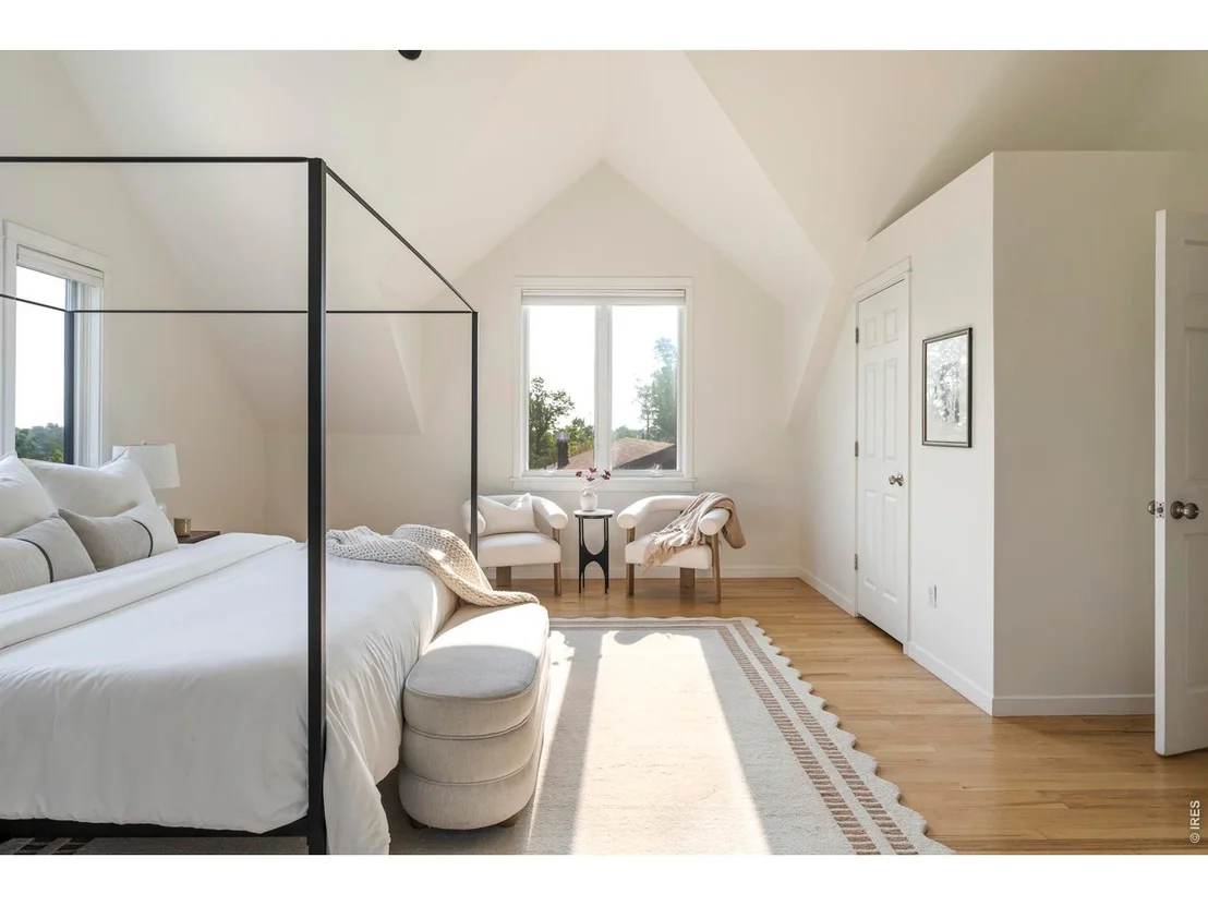 Photo of 805 Dewey Ave