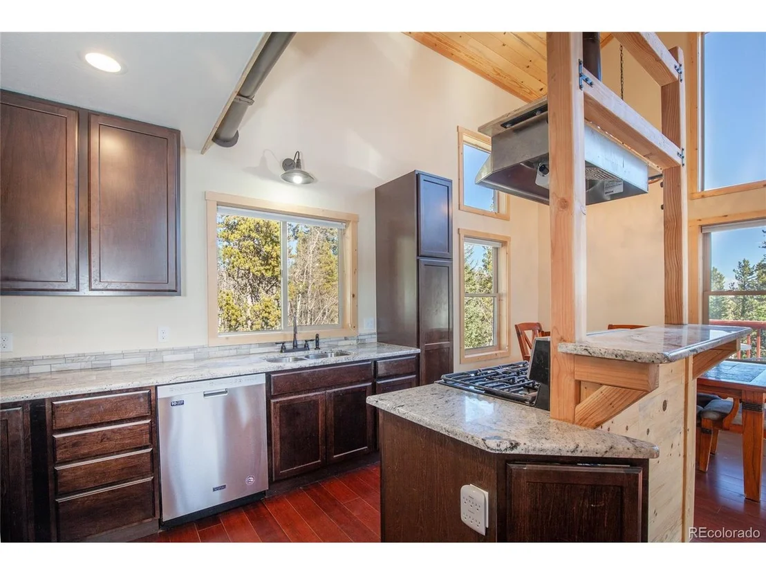 Photo of 1028 Quarry Rd