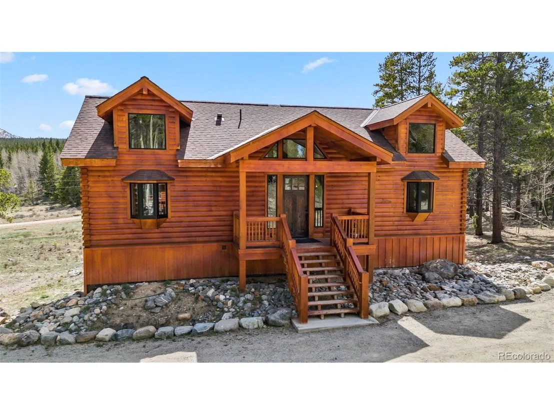 Photo of 1477 Lakeside Dr