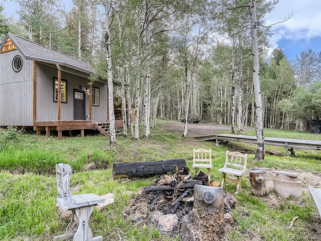 Photo of 479 Deer Rd