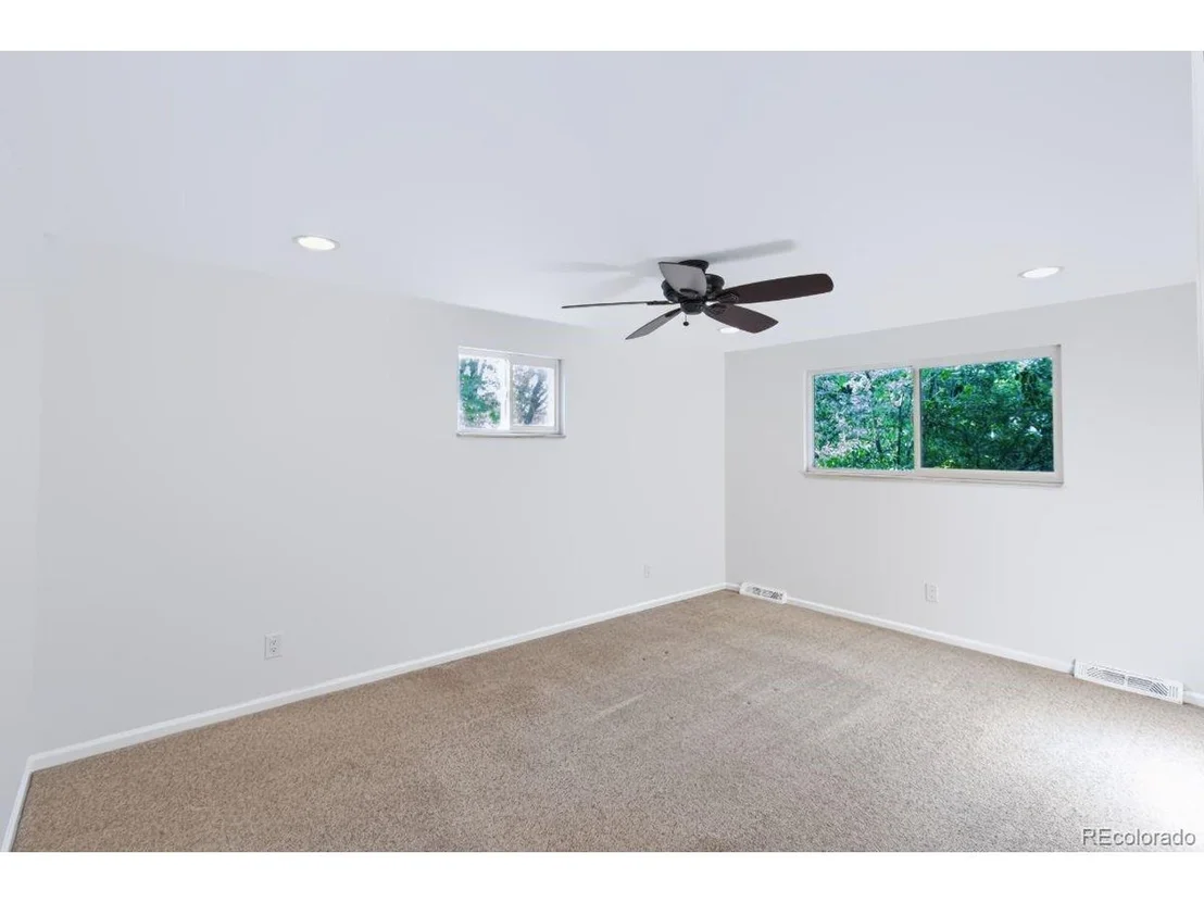 Photo of 660 Omega Ln