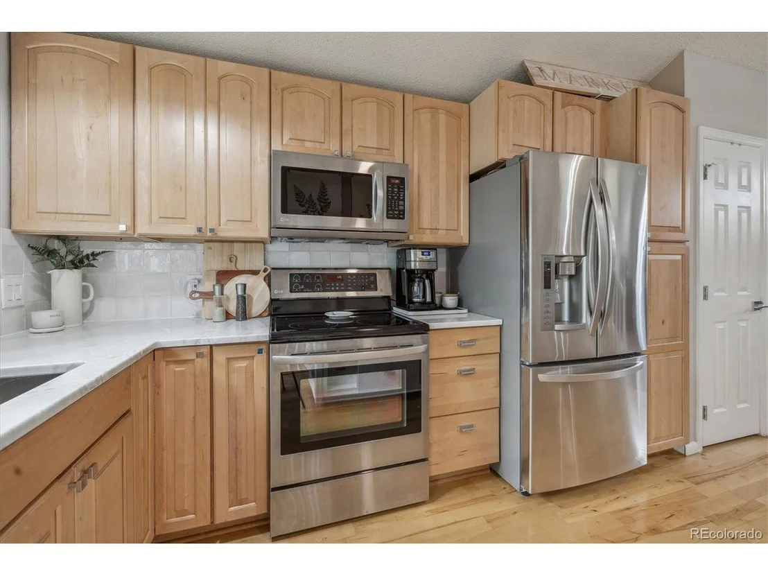 Photo of 568 Arden Cir