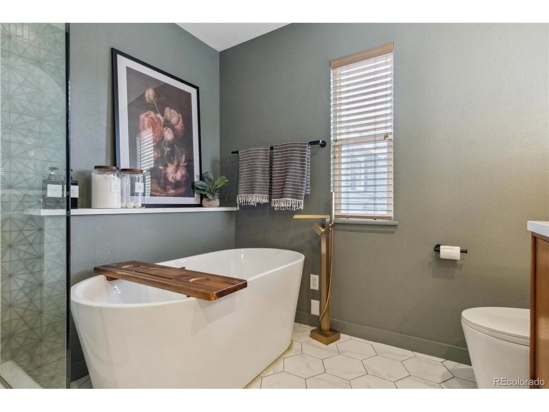 Photo of 10535 Laurelglen Cir