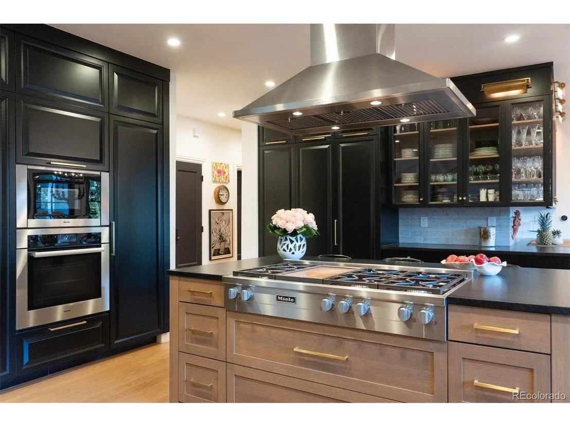 Photo of 5 Cherrymoor Dr