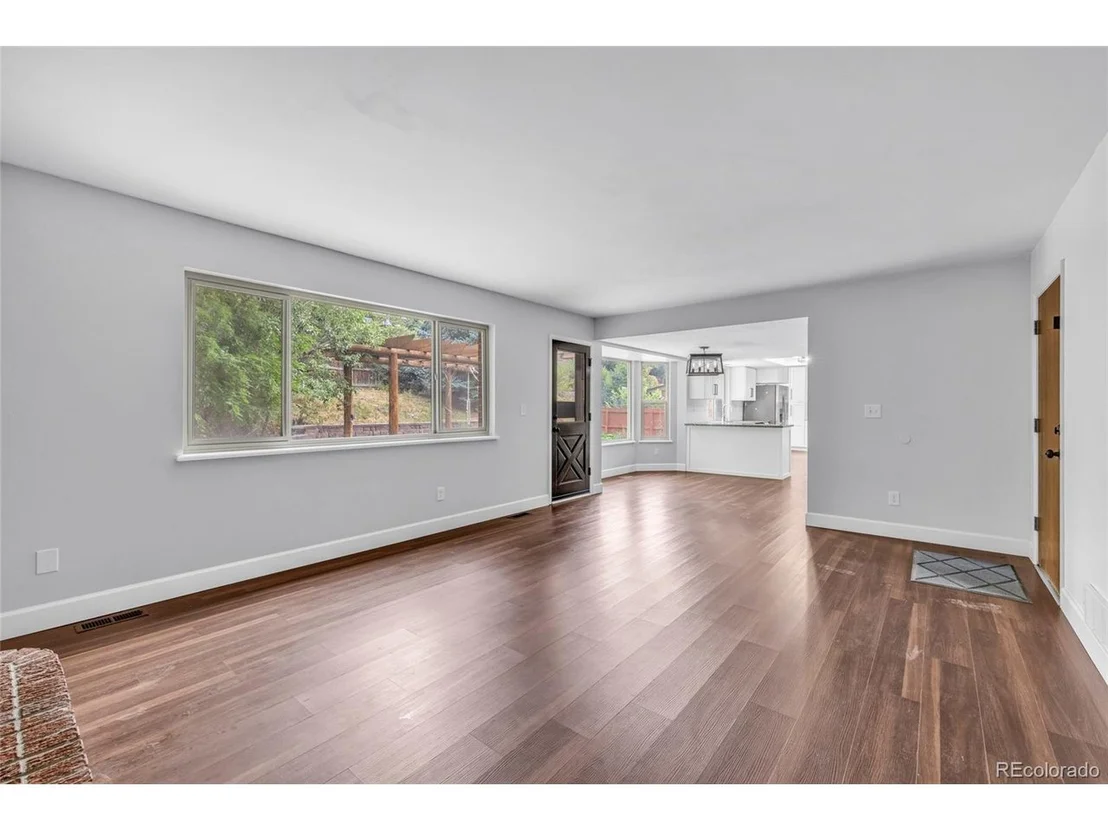 Photo of 3963 W Temple Pl