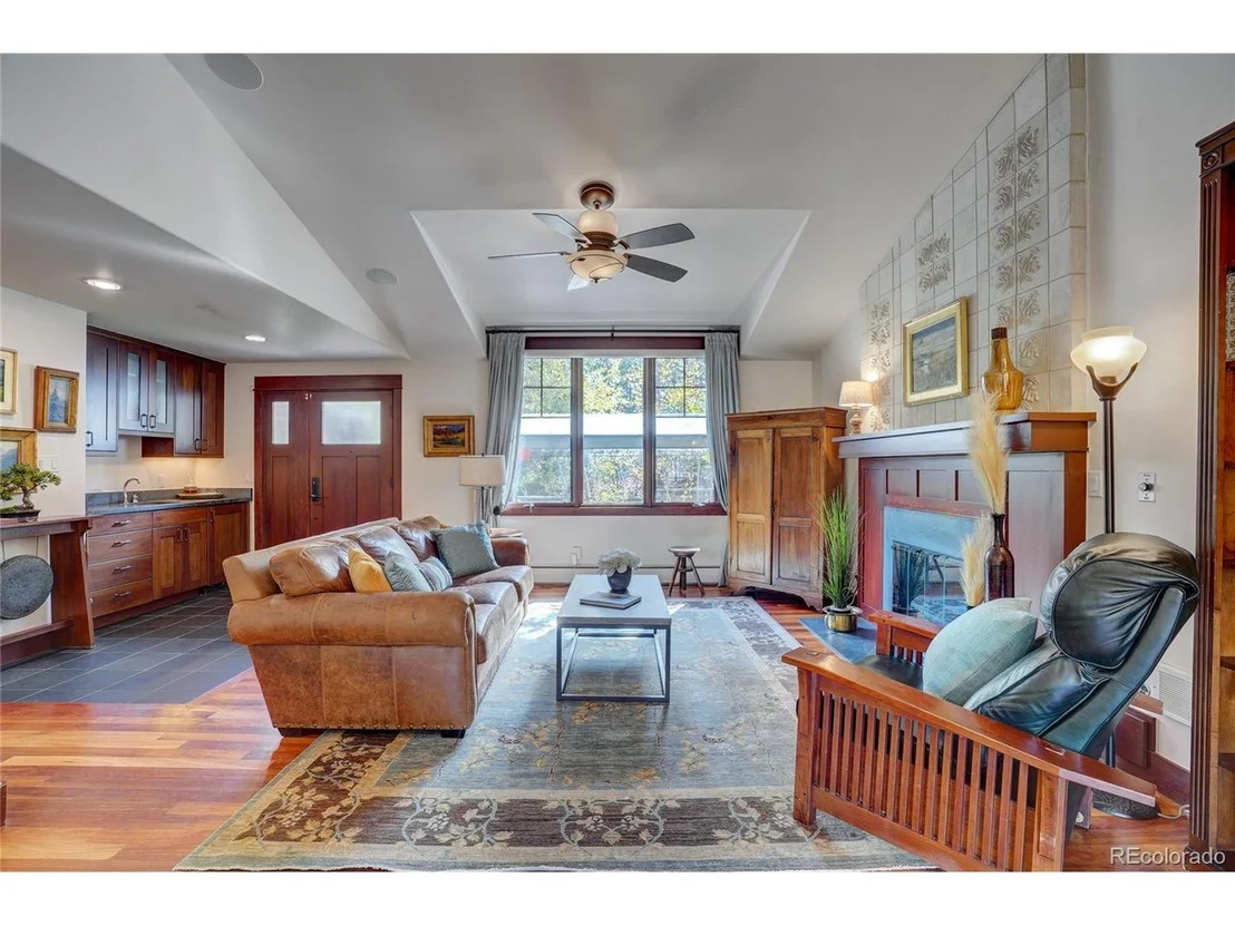 Photo of 25751 Village Cir