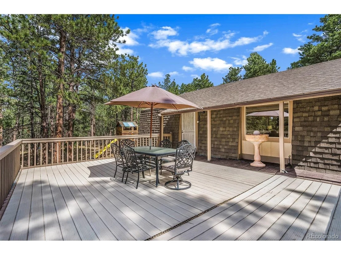 Photo of 385 Seneca Way