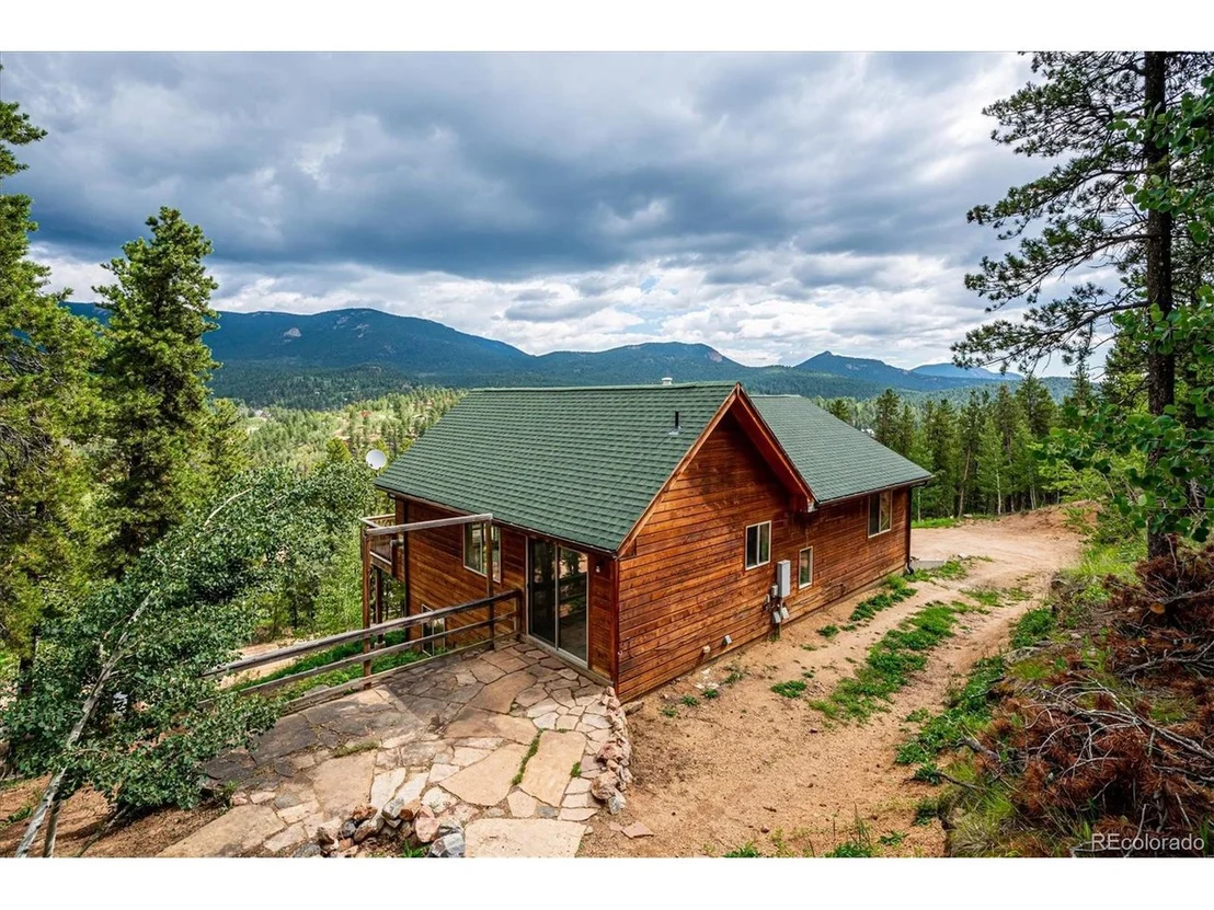 Photo of 368 Lakeview Rd